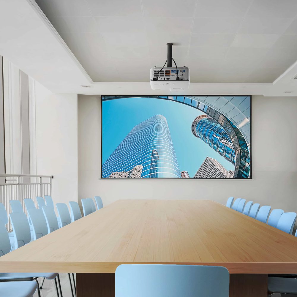 Benq LU710, 4000 Lumens WUXGA Conference Room Projector